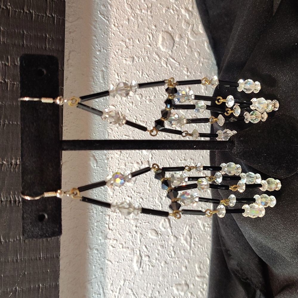 Earring Set With 6 Different Styles - Picture 6 of 8